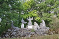 Zarándokút via Francigena di San Francesco naphimnusz szobor Santa Maria della foresta Rieti-Olaszország