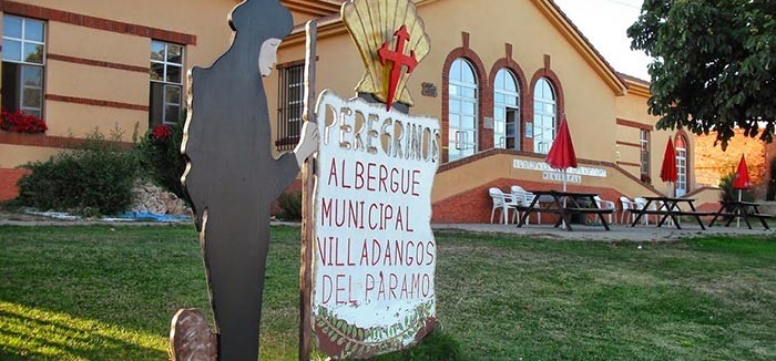 21.Nap-albergue_de_peregrinos_municipal_de_Villadangos_del_Paramo-el-camino-szent-jakab-utja